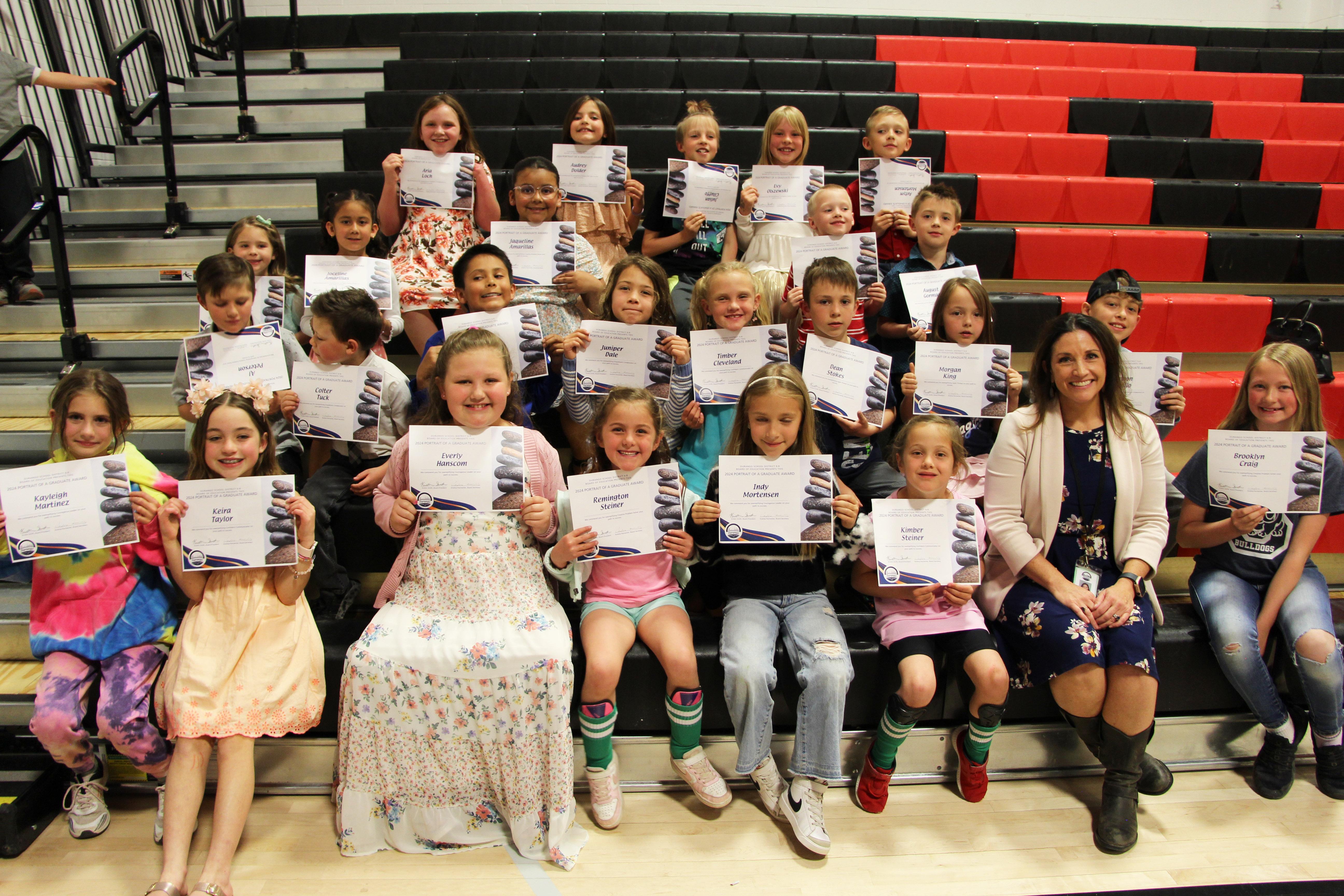 Sunnyside Elementary School Student Award recipients 